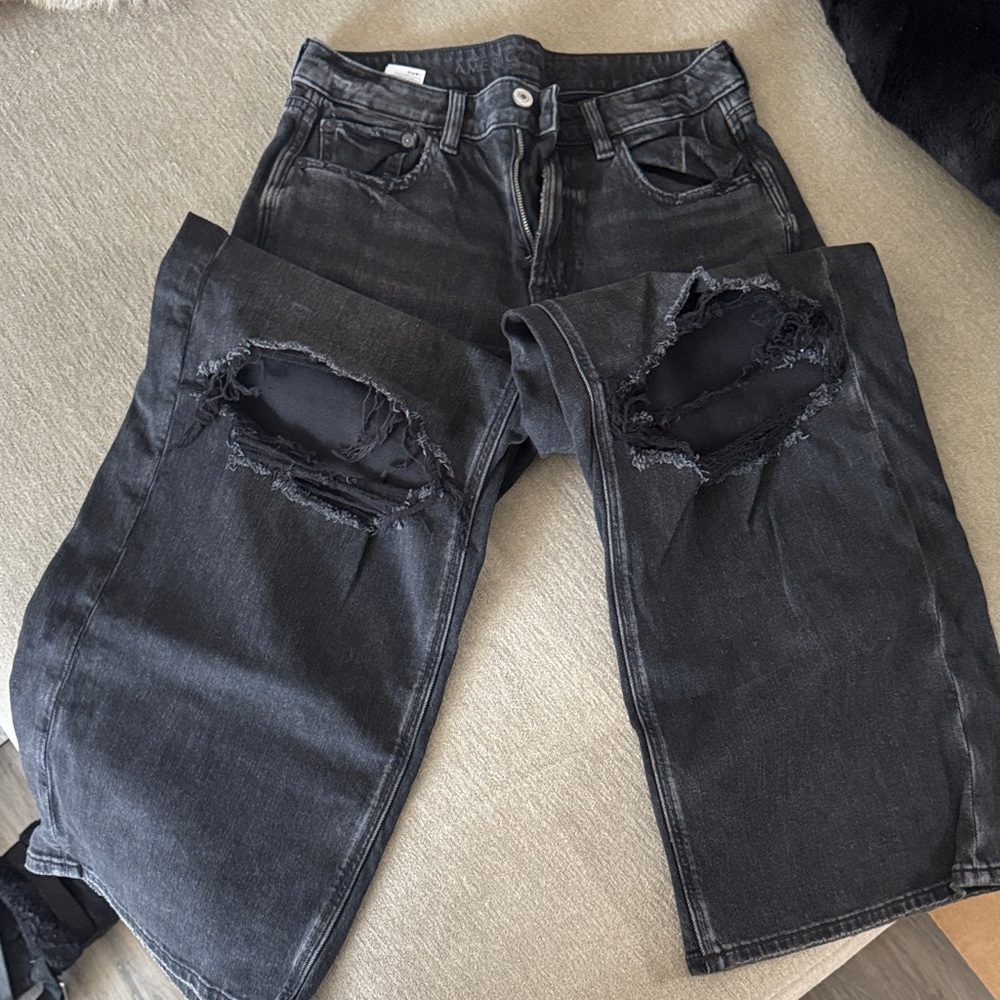 American Eagle baggy jeans